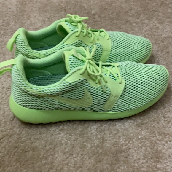 Nike Roshe One Hyper Breathe Sneakers Size 10 Color Green - Picture 6 of 10